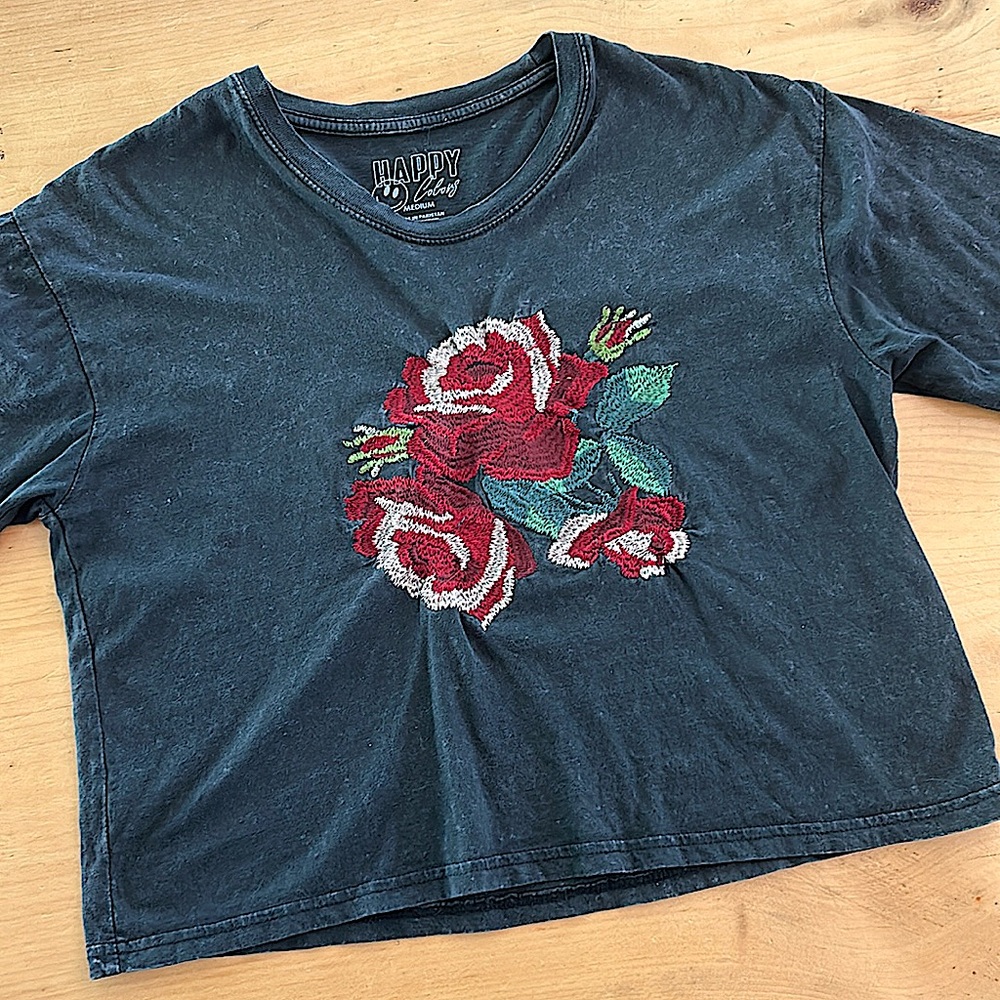 Roses Embroidery tee